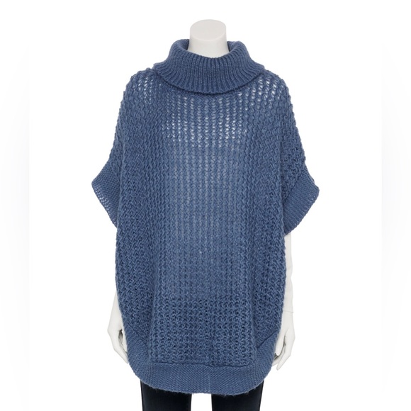 LC Lauren Conrad Sweaters - NWT LC Lauren Conrad Slouchy Turtleneck Knit Poncho OS